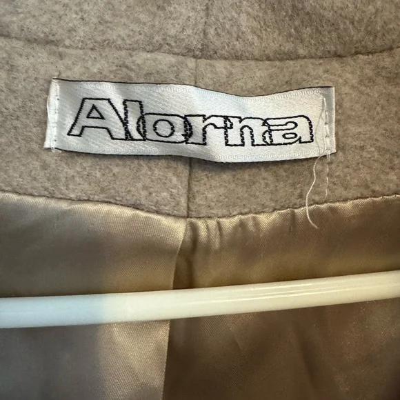 Vintage Alorna Wool Coat w/ Fox Fur Trim - Picture 3 of 5